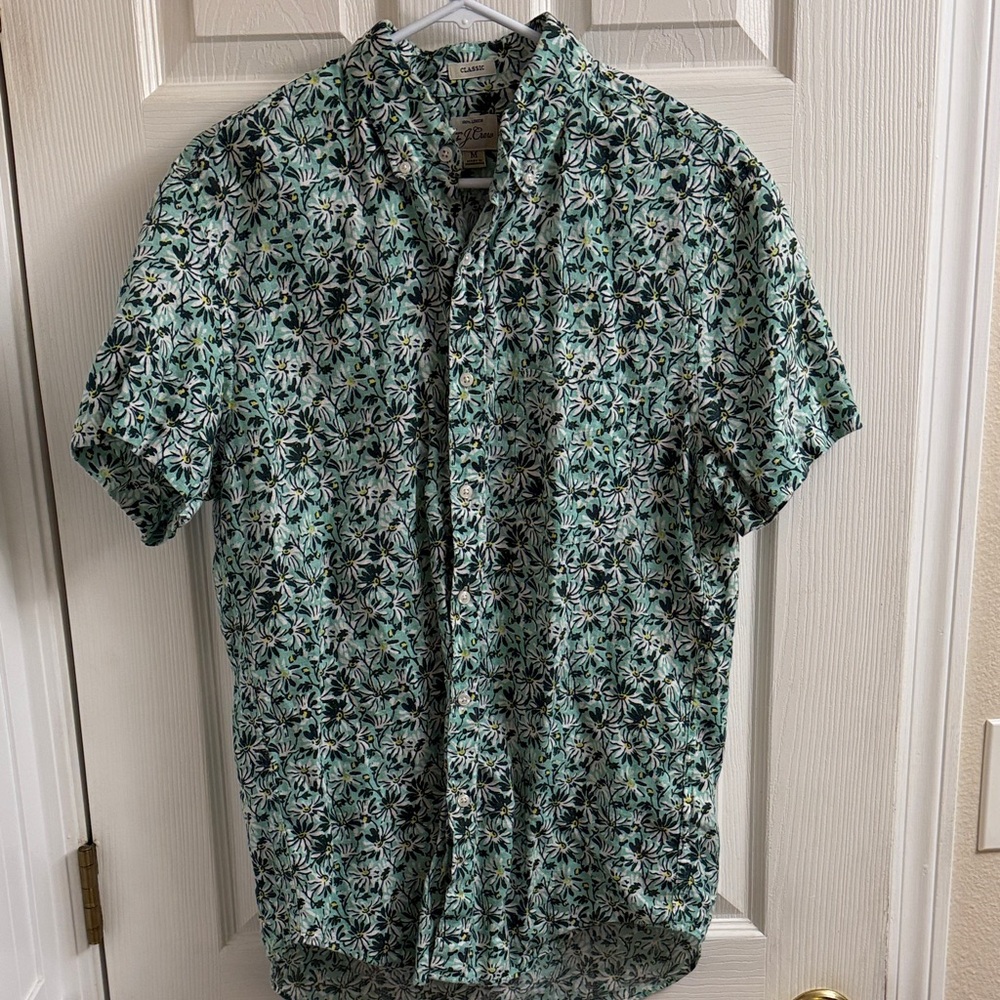 J. Crew Green Floral Short-Sleeve Button-Down Shirt